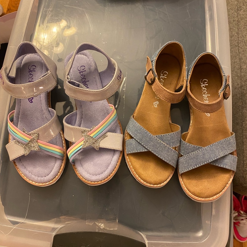 Bundle of girls Skechers sandals